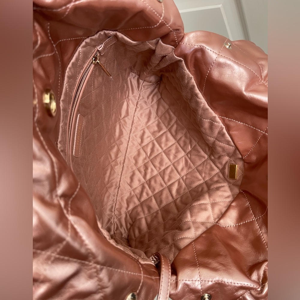 Chanel 22 bag, Small - Picture 7 of 11